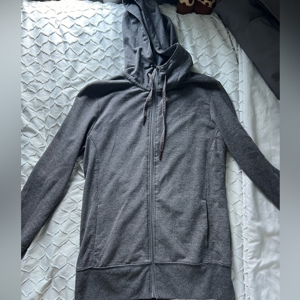 grey zip up sweatshirt